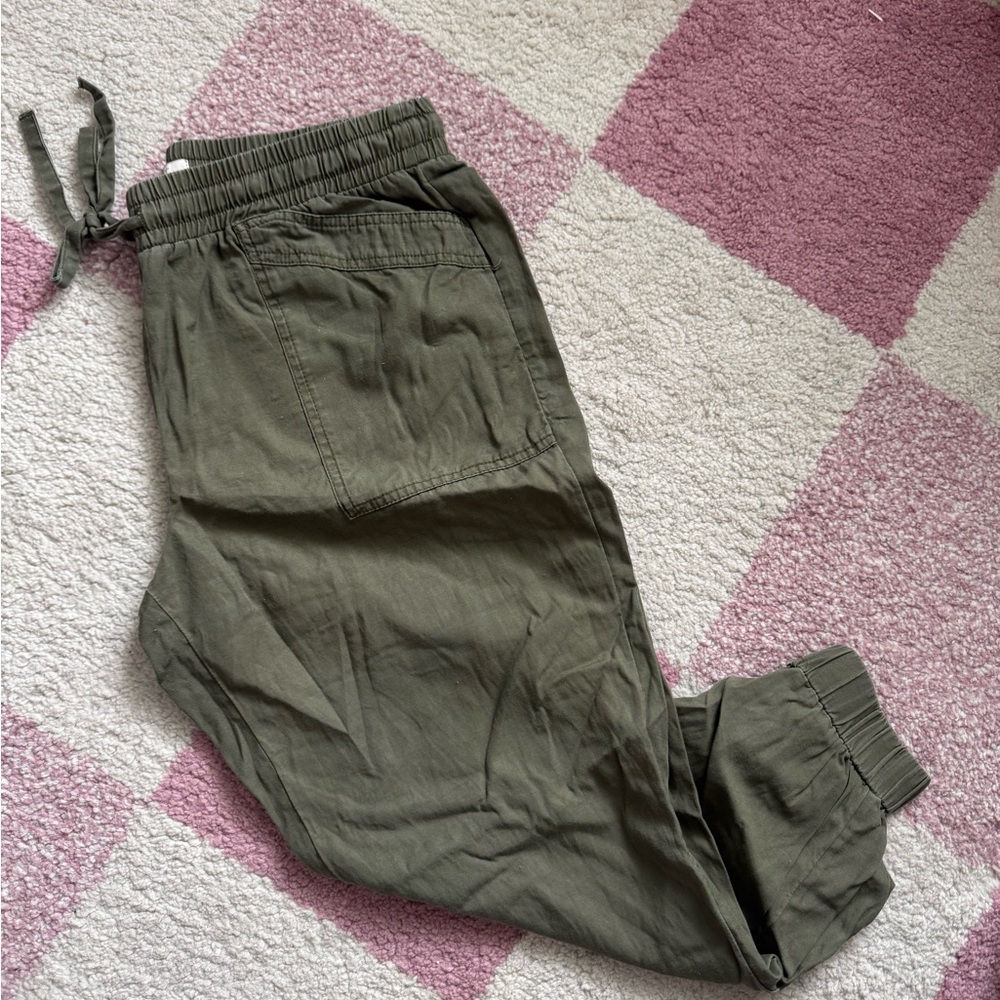 LOFT Green Jogger Pants